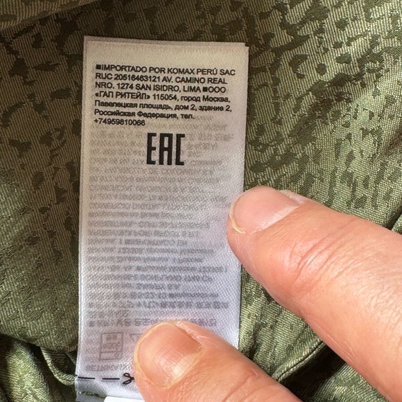 Banana Republic Utility Dillon Classic Fit with Roll Tab blouse - Picture 7 of 8